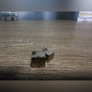 ✨Louis Vuitton Minimalist Pendent w  Necklace✨